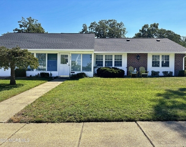 801d Balmoral Court - Photo Thumbnail 1