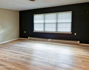 801d Balmoral Court - Photo Thumbnail 8