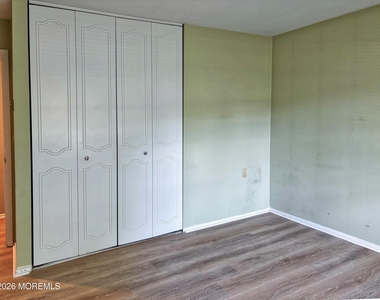 801d Balmoral Court - Photo Thumbnail 20