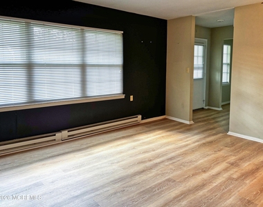 801d Balmoral Court - Photo Thumbnail 10
