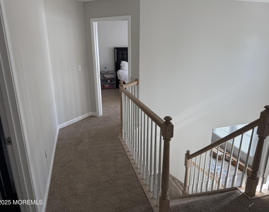 90 Atlantis Avenue - Photo Thumbnail 22