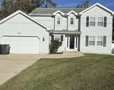 90 Atlantis Avenue - Photo Thumbnail 1