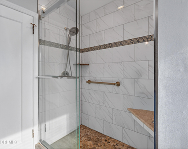 211 Lareine Avenue - Photo Thumbnail 23