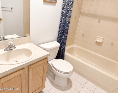 11 Lexington Court - Photo Thumbnail 15