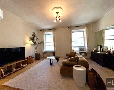 64th Street - Photo Thumbnail 1