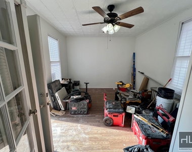 605 Liberty Avenue - Photo Thumbnail 2
