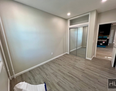 605 Liberty Avenue - Photo Thumbnail 9