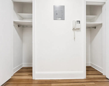 214 East 51st Street - Photo Thumbnail 1