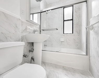 214 East 51st Street - Photo Thumbnail 2