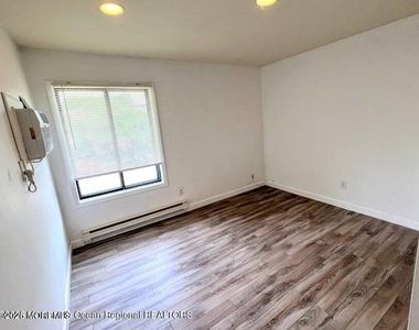 55 Amberly Drive - Photo Thumbnail 1