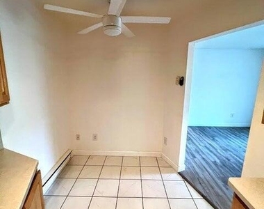 55 Amberly Drive - Photo Thumbnail 11