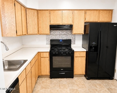 113 Dundee Court - Photo Thumbnail 5