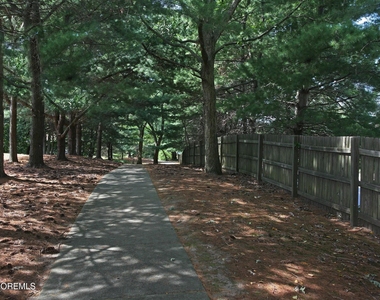 113 Dundee Court - Photo Thumbnail 14