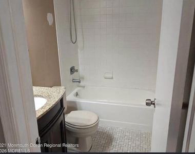 113 Dundee Court - Photo Thumbnail 11