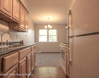 77 Stonehurst Boulevard - Photo Thumbnail 6