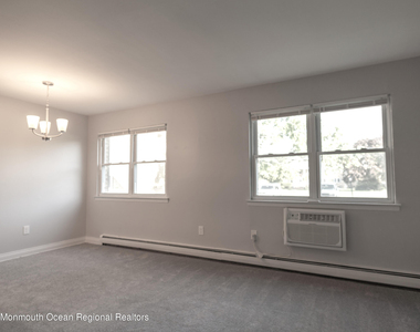 77 Stonehurst Boulevard - Photo Thumbnail 4