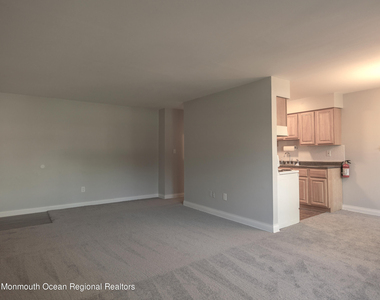 77 Stonehurst Boulevard - Photo Thumbnail 3