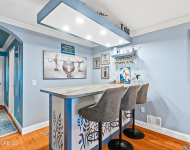 210 Ashley Avenue - Photo Thumbnail 8