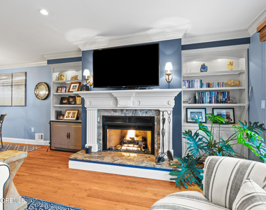 210 Ashley Avenue - Photo Thumbnail 2