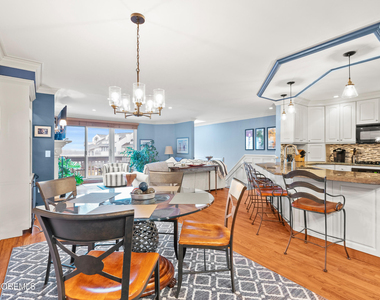 210 Ashley Avenue - Photo Thumbnail 9
