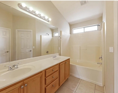 15230 N 162nd Lane - Photo Thumbnail 9
