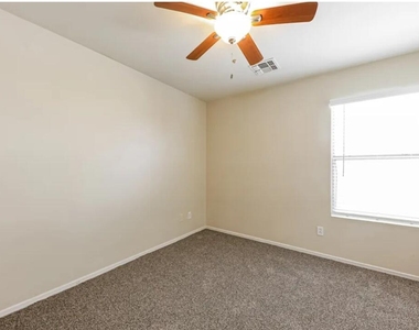 15230 N 162nd Lane - Photo Thumbnail 12