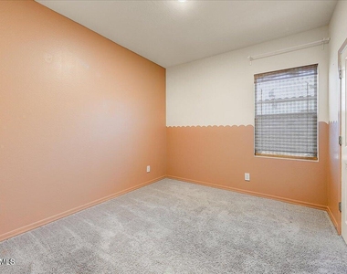 19254 W Pierson Street - Photo Thumbnail 24