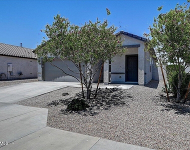 19254 W Pierson Street - Photo Thumbnail 1