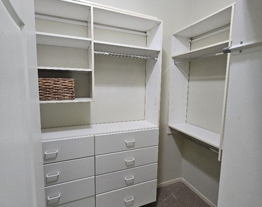 7400 E Gainey Club Drive - Photo Thumbnail 17