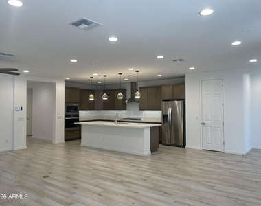21292 E Macaw Drive - Photo Thumbnail 5