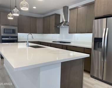 21292 E Macaw Drive - Photo Thumbnail 1
