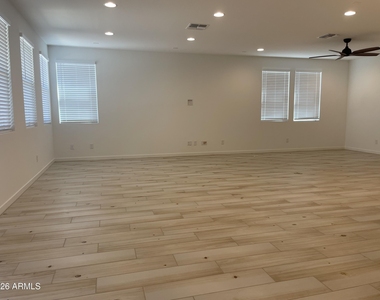 21292 E Macaw Drive - Photo Thumbnail 11