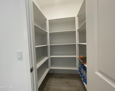 21292 E Macaw Drive - Photo Thumbnail 9