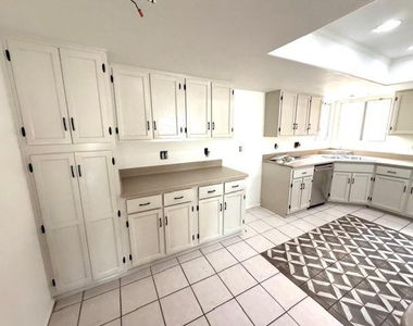 1840 S Las Palmas Circle - Photo Thumbnail 8