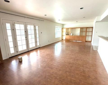 1840 S Las Palmas Circle - Photo Thumbnail 14