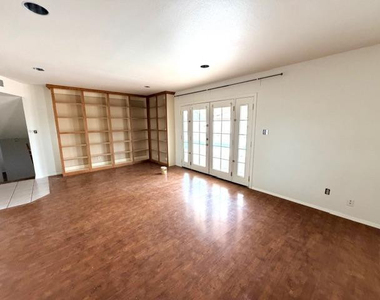 1840 S Las Palmas Circle - Photo Thumbnail 13