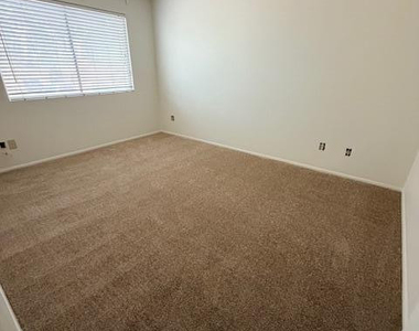1840 S Las Palmas Circle - Photo Thumbnail 19