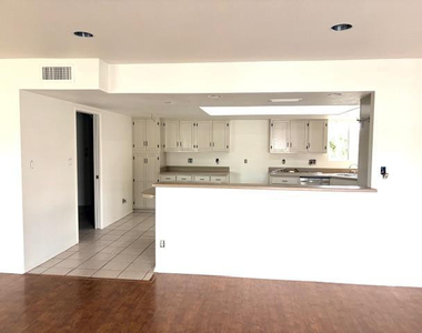 1840 S Las Palmas Circle - Photo Thumbnail 10