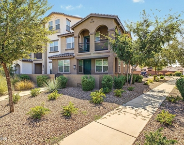 1255 N Arizona Avenue - Photo Thumbnail 1