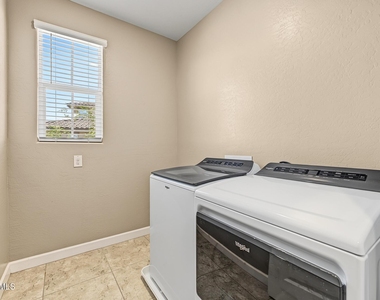 1255 N Arizona Avenue - Photo Thumbnail 25