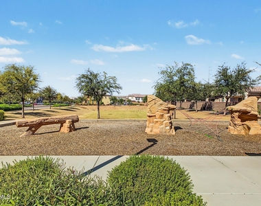 1255 N Arizona Avenue - Photo Thumbnail 31