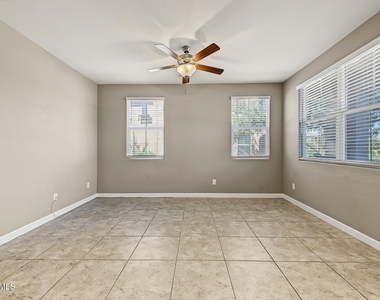1255 N Arizona Avenue - Photo Thumbnail 12