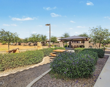 1255 N Arizona Avenue - Photo Thumbnail 30