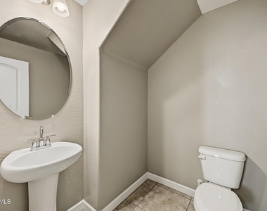 1255 N Arizona Avenue - Photo Thumbnail 8