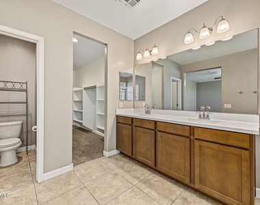 1255 N Arizona Avenue - Photo Thumbnail 18