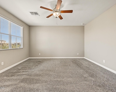 1255 N Arizona Avenue - Photo Thumbnail 15