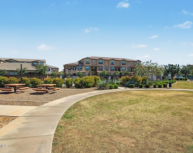 1255 N Arizona Avenue - Photo Thumbnail 34
