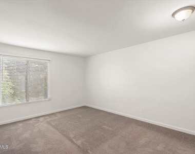 4804 N 73rd Street - Photo Thumbnail 13
