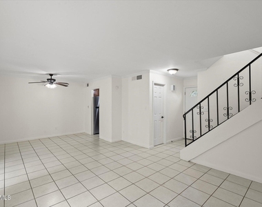 4804 N 73rd Street - Photo Thumbnail 4
