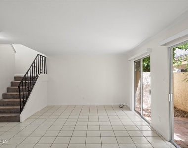 4804 N 73rd Street - Photo Thumbnail 3